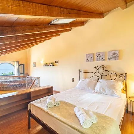 Nikolas Stone House With Stynning Seaview Paramonas (Corfu)