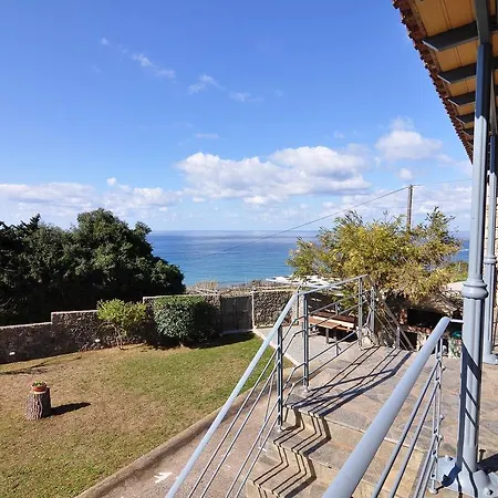 Nikolas Stone House With Stynning Seaview *