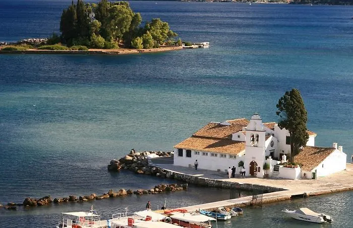 Вилла Nikolas Stone House With Stynning Seaview Парамонас