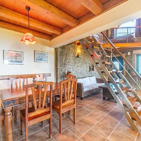 Nikolas Stone House With Stynning Seaview *