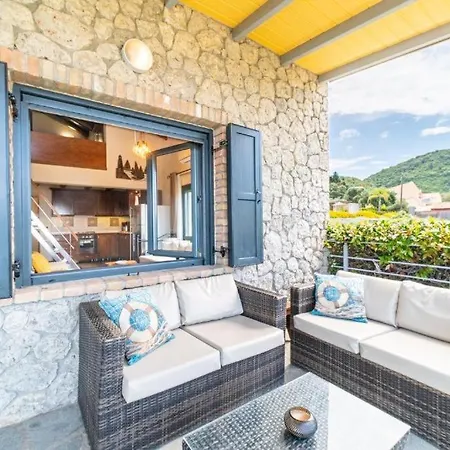 Nikolas Stone House With Stynning Seaview Paramonas (Corfu)