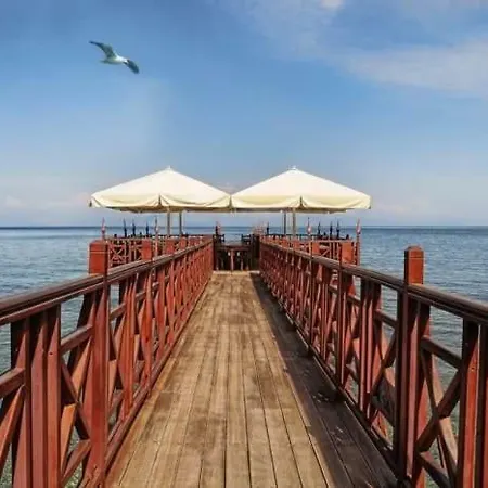 Nikolas Stone House With Stynning Seaview Vila *