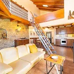 Nikolas Stone House With Stynning Seaview וילה