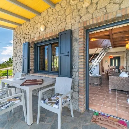 ヴィラ Nikolas Stone House With Stynning Seaview Paramonas