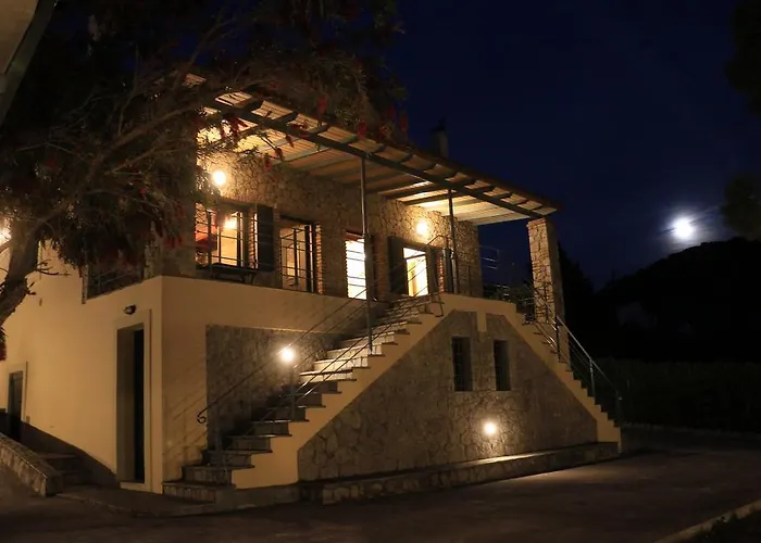 Nikolas Stone House With Stynning Seaview